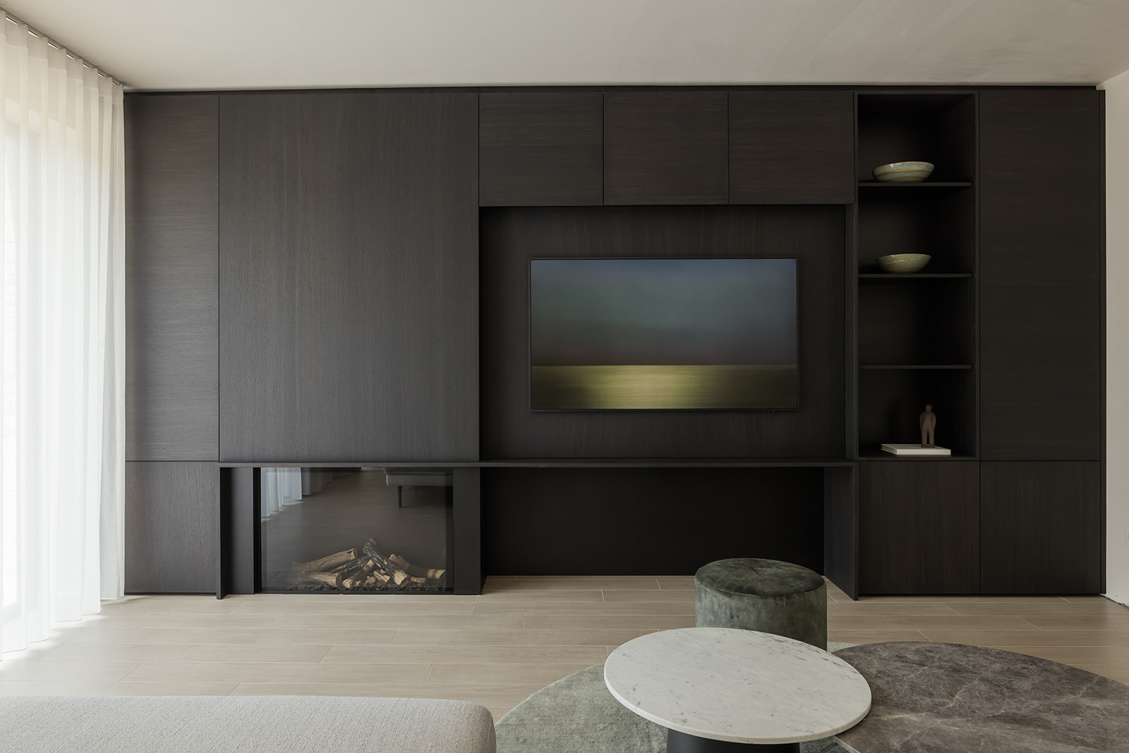 Haardwand met een ingebouwde M-Design gashaard